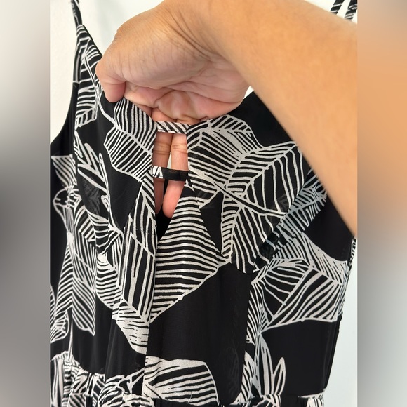 BNWT Express Maxi Dress with Slit - Size S - Picture 5 of 9